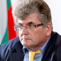 Еленко Божков Еленко Божков (снимка)