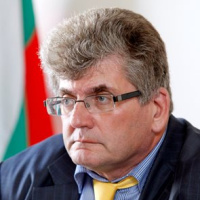 Еленко Божков Еленко Божков (снимка)